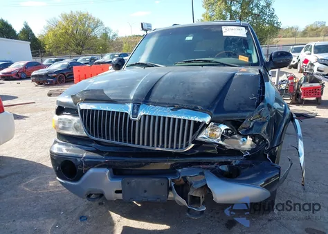 2001 Lincoln Navigator z USA, uszkodzony, nr VIN 5LMFU28A91LJ04177